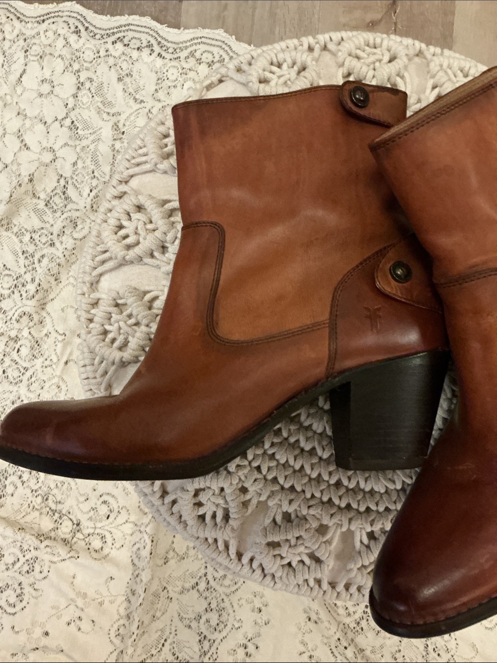 Frye Jackie Leather Ankle Boots 8B Cognac Brown Button Strap Western Block Heel - Picture 11 of 16